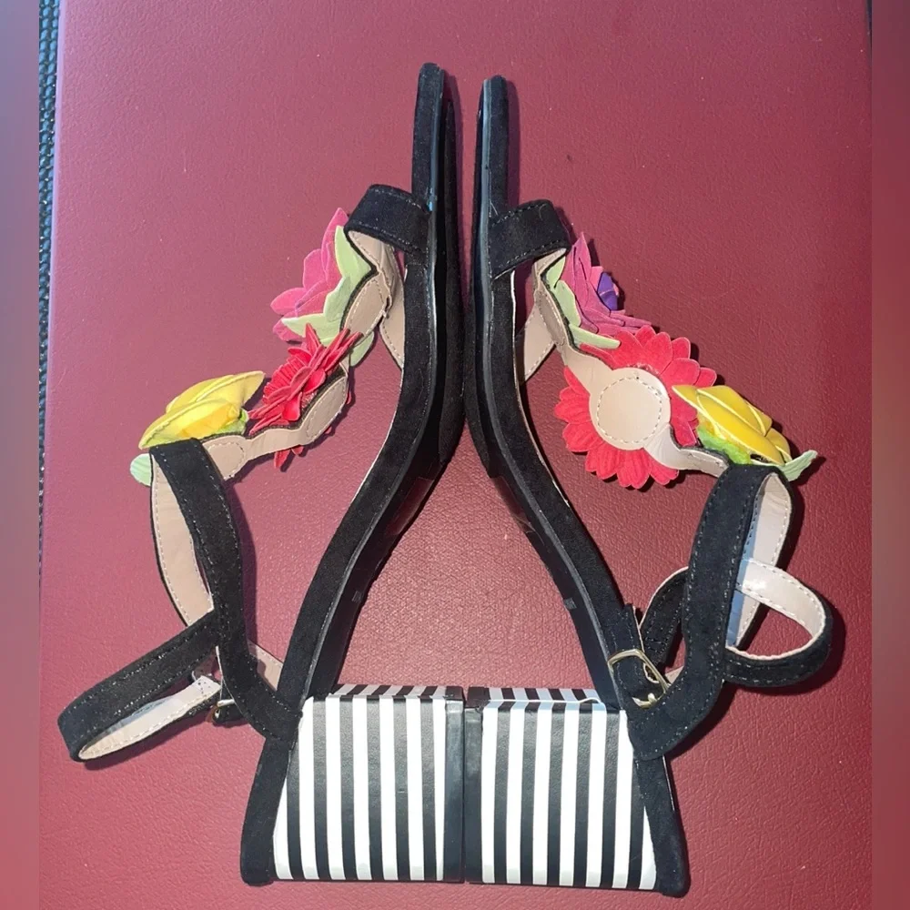Betsey Johnson Black Sandals with Colorful Floral Accents - Picture 6 of 12